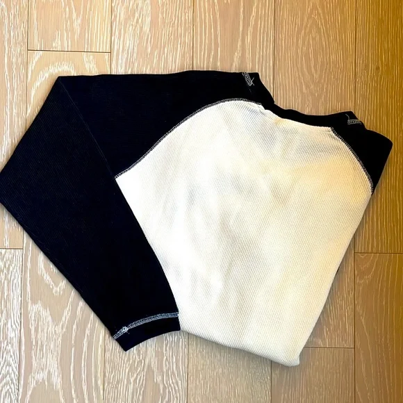 Chicago Blackhawks Waffle Knit Long Sleeve Shirt - Picture 2 of 6